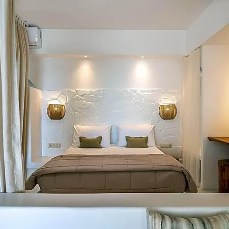 Euphoria And Hotel 4*
