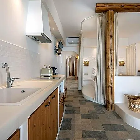Hotel Euphoria And 4*