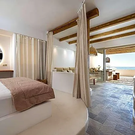 Euphoria And Hotel 4*